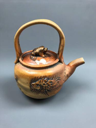 Teapot with Fish and Frog