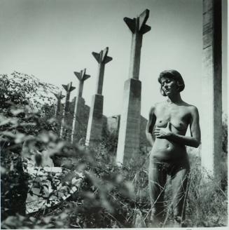 Twinka, Arles
