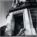 Elmer at Soldiers and Sailors Monument, NY
