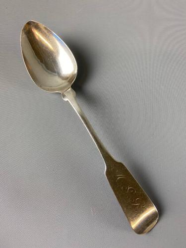 Serving spoon