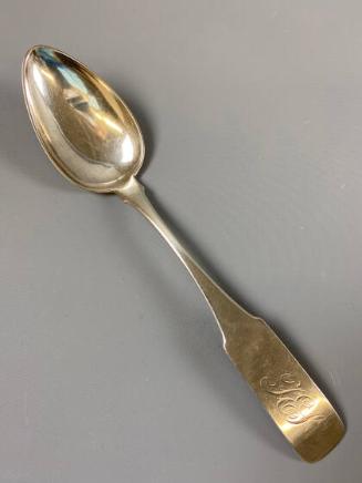 Serving spoon