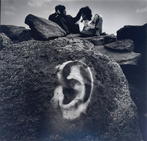 Ear in Stone, NY
