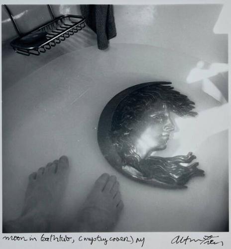 Moon in Bathtub, (mystery cover), NY
