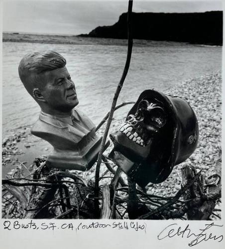 2 Busts, SF, CA, (outdoor still lifes)
