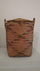 Basket with lid