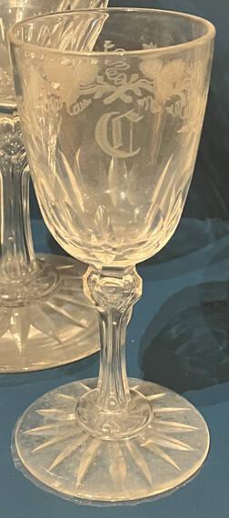 Port glass, engraved with "C" and vine and berry design