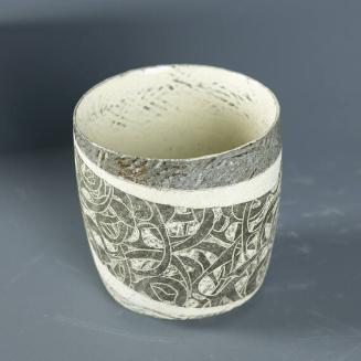 Renraimonki; (Design of) Connected Flower (Teacup with abstract flower design)