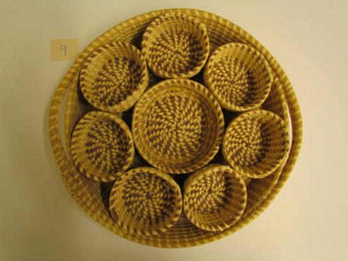 Coaster set Gullah basket with two handles and seven inset coasters