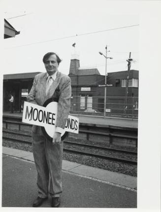 Barry Humphries, Sydney