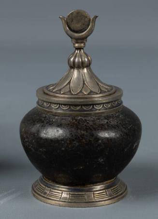 Make-Up Container in Egyptian Style
