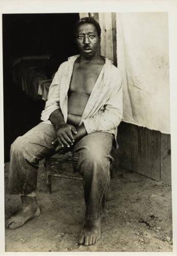 untitled (ill sharecropper, Lost Colony, Missouri)