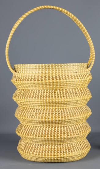 Sewing basket
