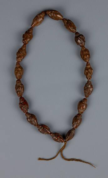 Prayer Beads of Standing Prayer Figures