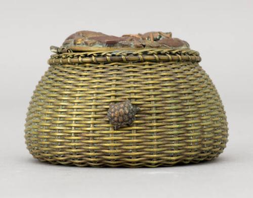 Japanese Okimono Seafood Woven Basket Inkwell Decorated with Frog and Turtle on the Side and Attached Lid Decorated with Fish, Crab, and Lobster