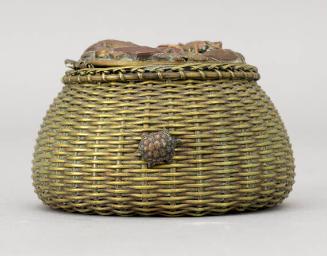 Japanese Okimono Seafood Woven Basket Inkwell Decorated with Frog and Turtle on the Side and Attached Lid Decorated with Fish, Crab, and Lobster