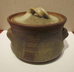 Pot with lid