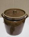 Bean pot with lid and loop handles