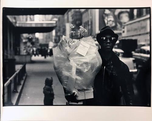 Flower Messenger, Times Square